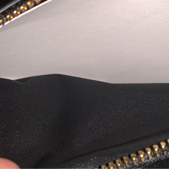 Tory Burch Fleming Soft Belt Bag - Picture 4 of 7